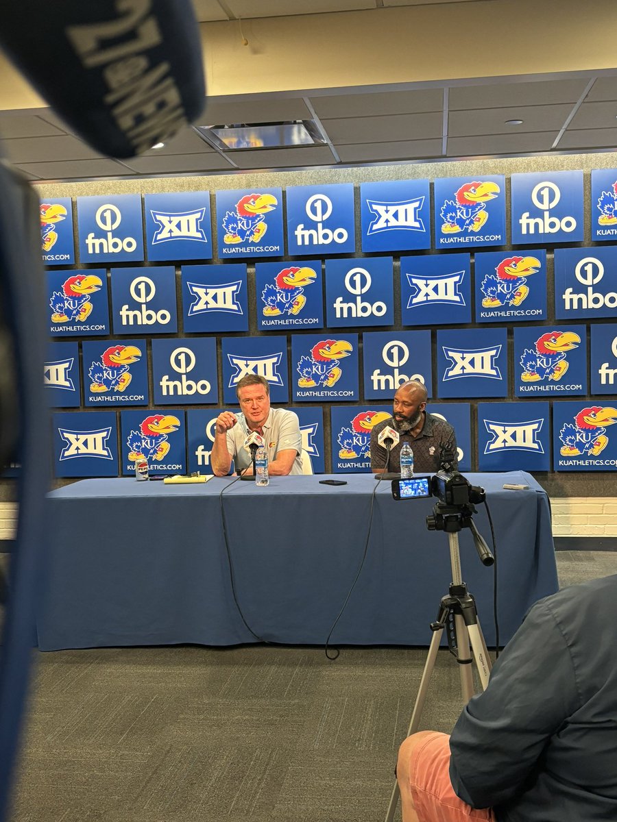 Bill Self + Jacque Vaughn on the mic 

“It’s not every day you can have someone on your staff whose jersey is hung up” 

Vaughn’s jersey has been retired in AFH for 20+ years