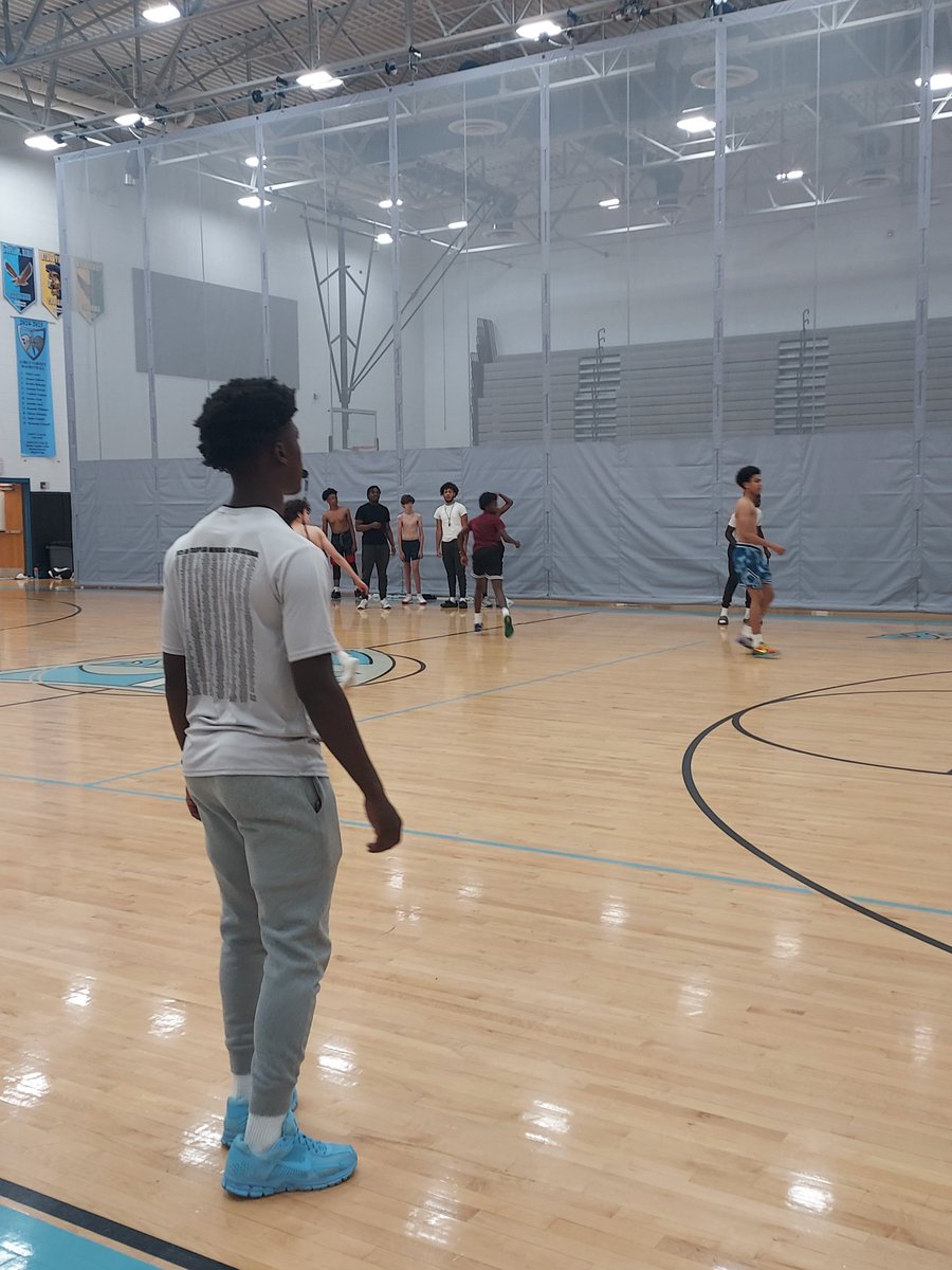 MHSLancerBBall's tweet image. Great first day of the Manchester Youth Basketball Camp!
Your eyes aren't deceiving you, Cosby High School was gracious enough to host us this year. MHS Camp @ CHS!