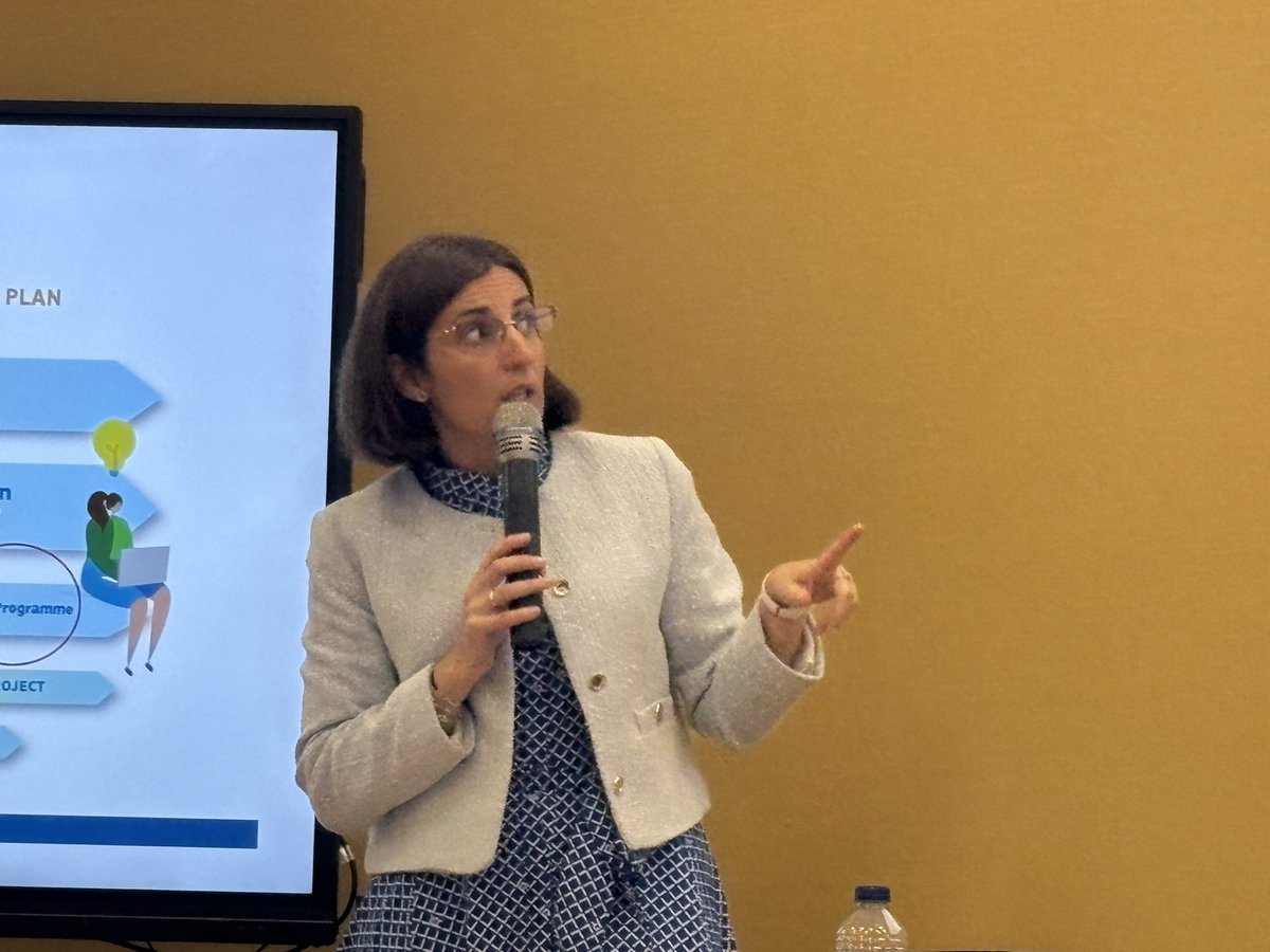 Gracias Gemma García Zato por aportar la visión internacional a la II Jornada de Investigación del #departamentomedicinaycirugía_uchceu <a href="/uchceu/">Universidad CEU UCH</a> <a href="/gonzalo_haro/">Gonzalo Haro</a> <a href="/doctorbenlloch/">Salvador Benlloch</a>