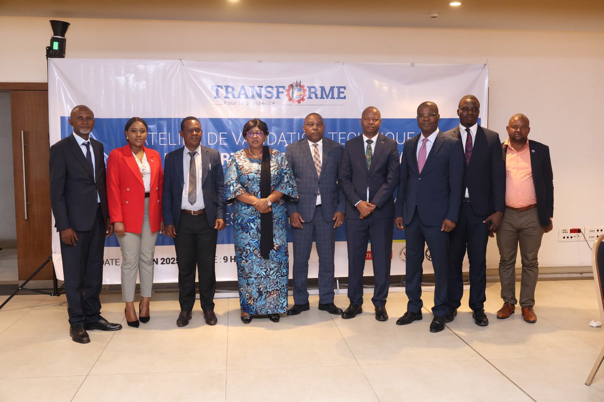anadecrdc1's tweet photo. Mathieu TSHIBUMBU MUBOYAYI, DG a.i. de l’ANADEC, a participé à l’atelier du projet Transforme RDC sur les écarts entre MPME dirigées par hommes et femmes. Rapport validé pour promouvoir la parité dans l’entrepreneuriat. #Parité #Entrepreneuriat #ANADEC #TransformeRDC @MinIndPME2 https://t.co/1JwwXdWSU2