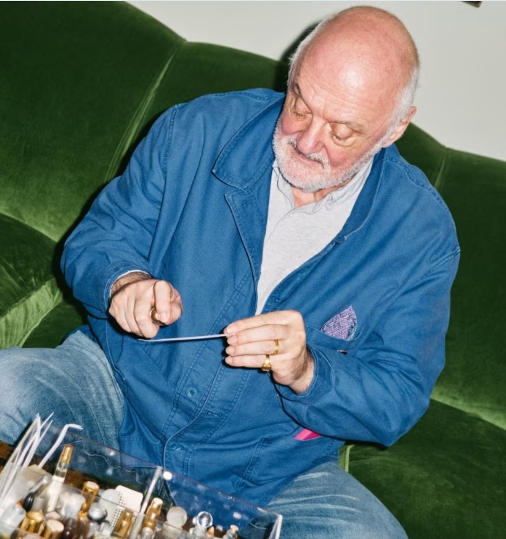 "The old-school Substacker: Luca Turin"

"Anyone can make the first five minutes of a fragrance, but the next three hours? Tricky." 

Great article today in FT's HTSI lifestyle magazine. Words by Kate Finnigan, featuring photos by Joshua Tarn. #htsi <a href="/htsi/">HTSI</a> ft.com/content/62f0e6…