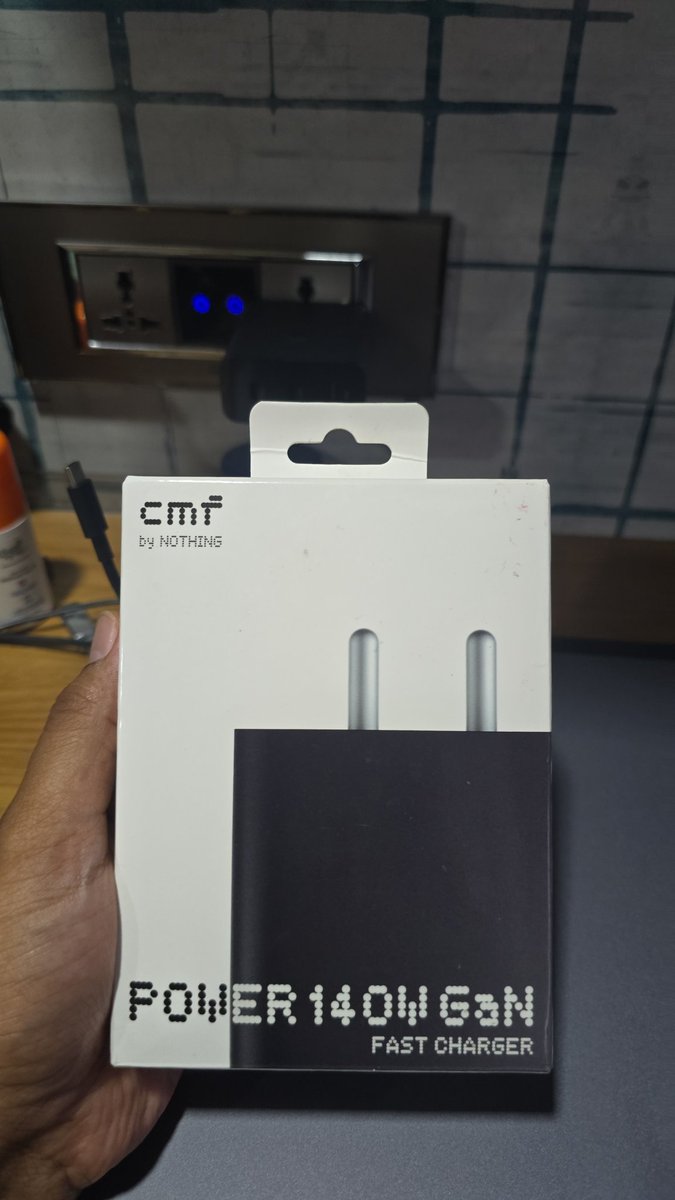 Vishal911's tweet photo. @dealztrendz Got this CMF 140W charger for just ₹2700 😄😄. Thanks @dealztrendz https://t.co/15hZKGirhM