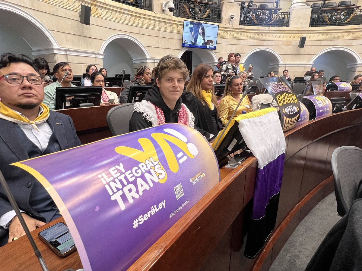 Andrés Cancimance L (@cancimancel) on Twitter photo Hoy está de tercer lugar el Proyecto de Ley “Ley Sara Millerey” o más conocido como Ley Integral Trans 🏳️⚧️🏛️
Hoy vamos a impulsarlo en la Comisión Primera de la <a href="/CamaraColombia/">Cámara de Representantes de Colombia</a>.
Hoy vamos a hacer que se debata porque los derechos de las personas trans son DERECHOS HUMANOS. Hoy está de tercer lugar el Proyecto de Ley “Ley Sara Millerey” o más conocido como Ley Integral Trans 🏳️⚧️🏛️
Hoy vamos a impulsarlo en la Comisión Primera de la <a href="/CamaraColombia/">Cámara de Representantes de Colombia</a>.
Hoy vamos a hacer que se debata porque los derechos de las personas trans son DERECHOS HUMANOS.