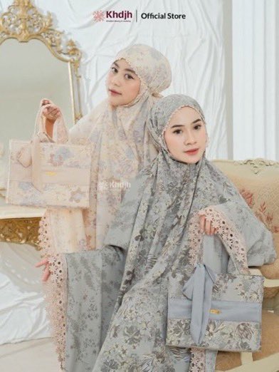 SpilOutfit's tweet photo. Mukena motif bunga renda cantik sekalii motif nya ga lebay renda nya bikin keliatan cantik💫

https://t.co/Y4I4RfaY2S https://t.co/mEdH5fL2Qt