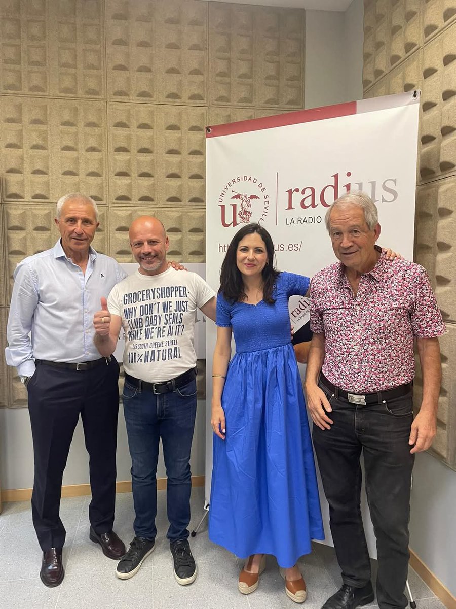 En este episodio de #LasCosasdeSevilla, dos auténticas leyendas del fútbol hispalense, Pablo Blanco y Eduardo Anzarda,  nos ayudan a entender qué significa, en el corazón de esta ciudad, ser bético o sevillista. radio.us.es/episodio/las-c…