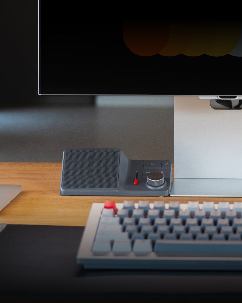 Day 3 of HiDock Brand Week — Your workspace just got smarter with HiDock H1. 

The world's smartest docking station now redefines your note-taking experience with AI meeting automation. This USB-C dock turbocharges meetings with noise-free calls and AI-powered summaries that