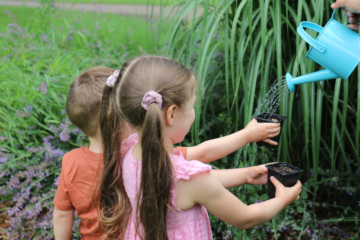 The Green Bean Collection carries an important message about friendship, community 🌷, working together 🧩, and encouraging families 💚 to live greener, healthier lifestyles while protecting the environment 🍃.
greenbeancollection.co.uk
#environment #USA #Brands