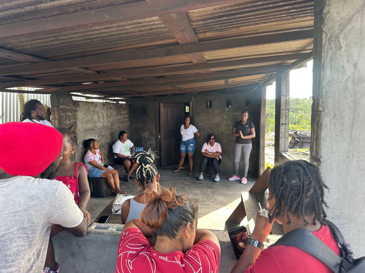 sgpguyana's tweet photo. SGP's National Coordinator engaged with Yarrowkabra Coal Burners on their GEF-SGP project to turn charcoal lumps into briquettes—boosting livelihoods (51% women-led) &amp; reducing wood waste 🌱🔥
#GEFSGP #WomenInAction #ClimateSolutions #Sustainability @UNDPGuyana  @UNGuyana https://t.co/XNOhDZTuBc
