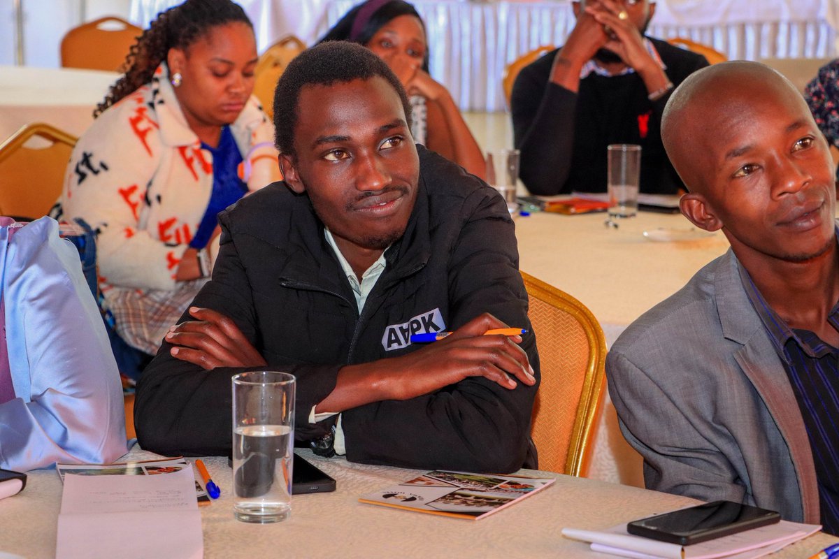 Asbel Kemboi. tweet media