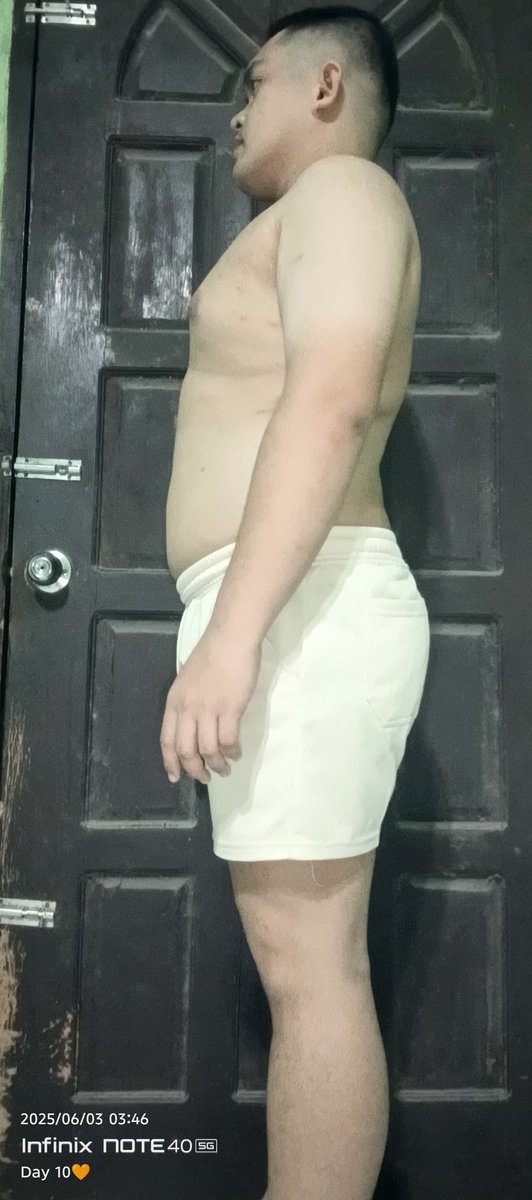 GeangaGeorge's tweet photo. Day 10: Taking pictures of ME until I become HEALTHY and FIT 🦺 🟠

NO FILTER, just being ME and HONEST 🧡🔶 https://t.co/Og1oyPxfq7