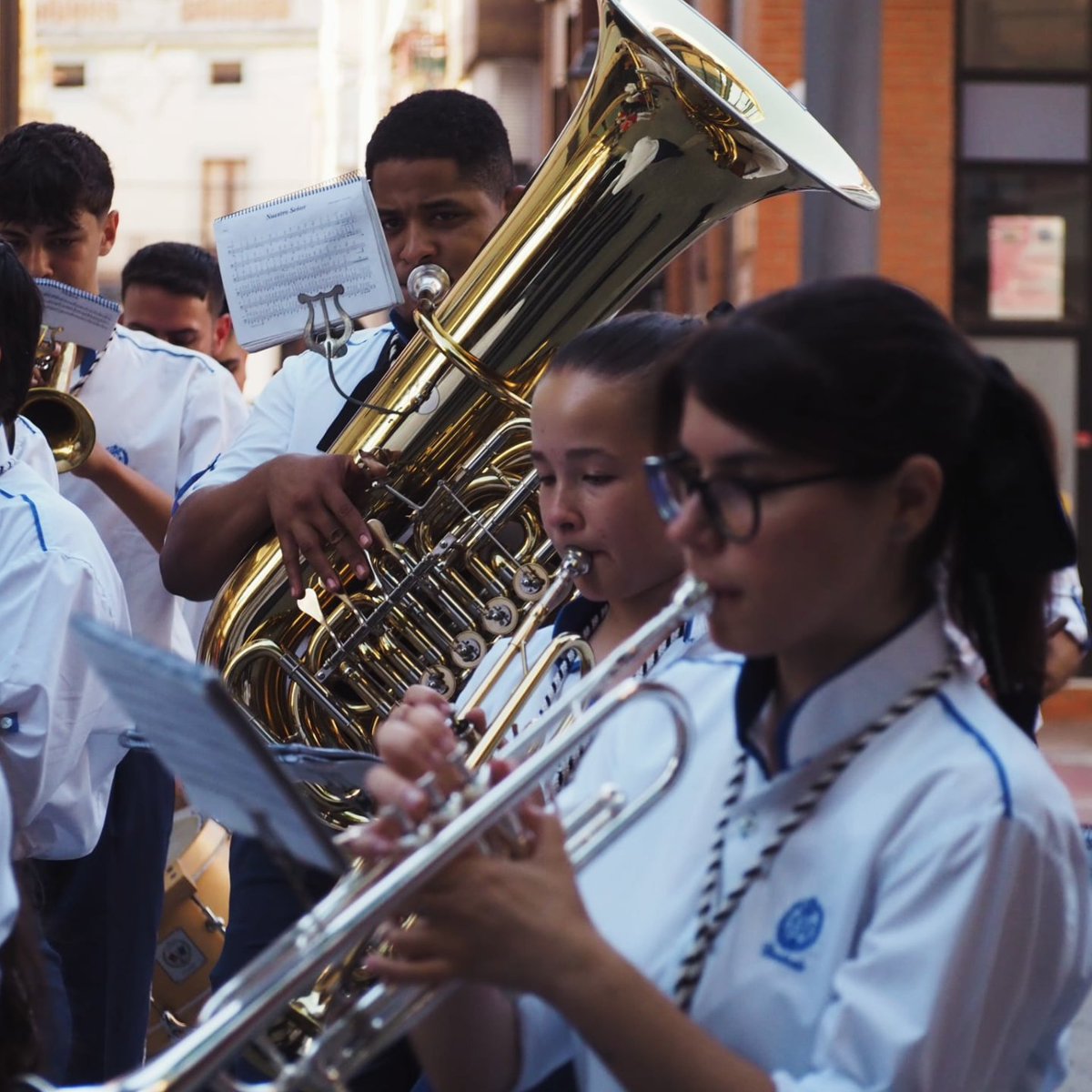 Os dejamos más fotos de nuestra Cruz de Mayo infantil, donde los peques disfrutaron al máximo entre música y tradición. 
¡Gracias a todas las familias por acompañarnos! 

📸@nikostaphoto
