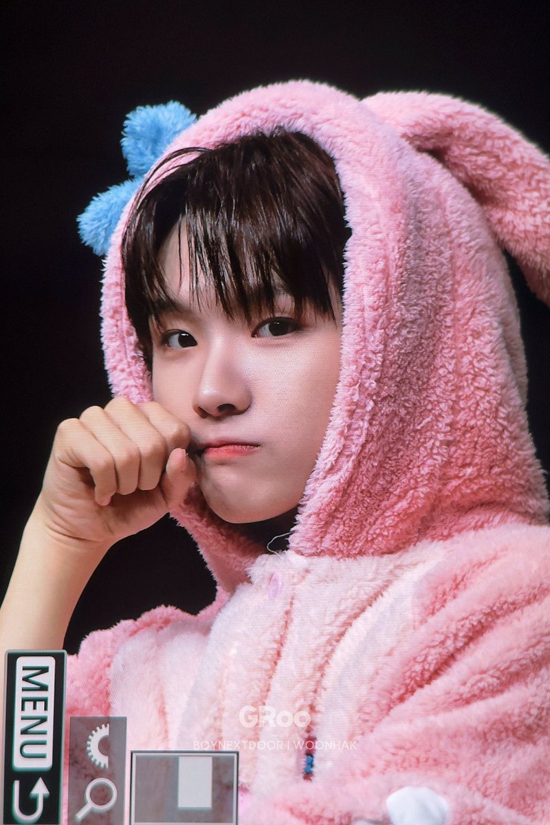 snwmnxtdr's tweet photo. 시발너무귀여워서현실의고통을잠깐잊음 https://t.co/kqWp5wVBLN