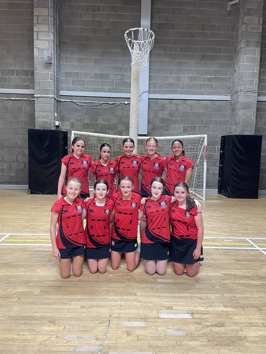 Well done to the Year 8 Netball team who competed in the Netball NI Year 8 blitz festival at Lisburn Racquets. The girls played fantastic netball, winning 3 out of their 4 games! ❤️💛🖤
