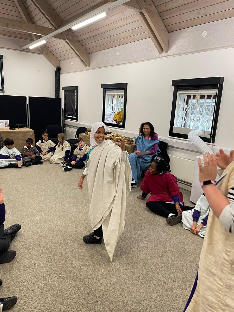Dormers Wells Primary School (@_dwps_) on Twitter photo Year 3 enjoyed dressing up and learning about the Romans at the award winning Valerian Museum. <a href="/stalbansmuseums/">St Albans Museums</a>
#History #Romans #Valerianmuseum #schooltrip Year 3 enjoyed dressing up and learning about the Romans at the award winning Valerian Museum. <a href="/stalbansmuseums/">St Albans Museums</a>
#History #Romans #Valerianmuseum #schooltrip