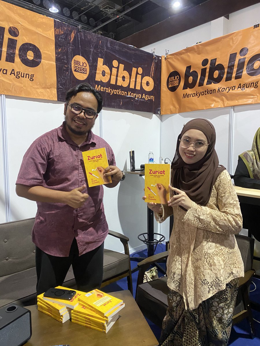 PBAKL tahun ini cukup beri makna buat saya. 

25hb: Meet &amp; Greet <a href="/PenerbitX/">Penerbit X</a> 

31hb: 
🌼 Meet &amp; Greet <a href="/BiblioPress/">The Biblio Press</a> . Bersama karya Taman Rahsia &amp; Botchan
🌼 USM: Majlis Perasmian karya terjemahan baharu Peter Pan
🌼 Moderator utk sesi kupas buku ttg Zuriat oleh Penerbitan Cakna