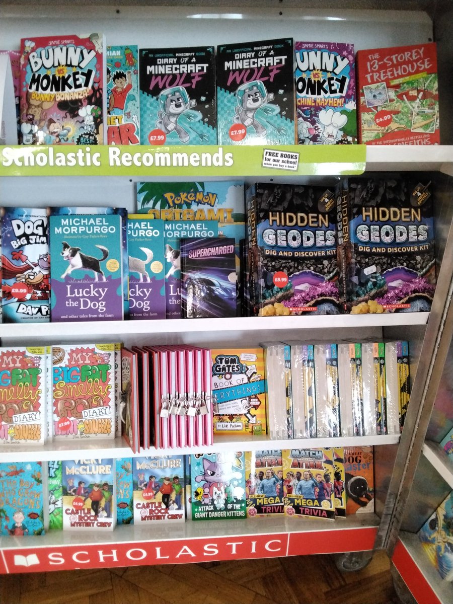 LeighPrimary's tweet photo. The Book Fair is back children! #lifelonglearners #memorymakers @voice21oracy #linguistic @LeighPrimaryHT @UNICEF #article28 #learningtoread #readingtolearn https://t.co/kdjp5fTNr8