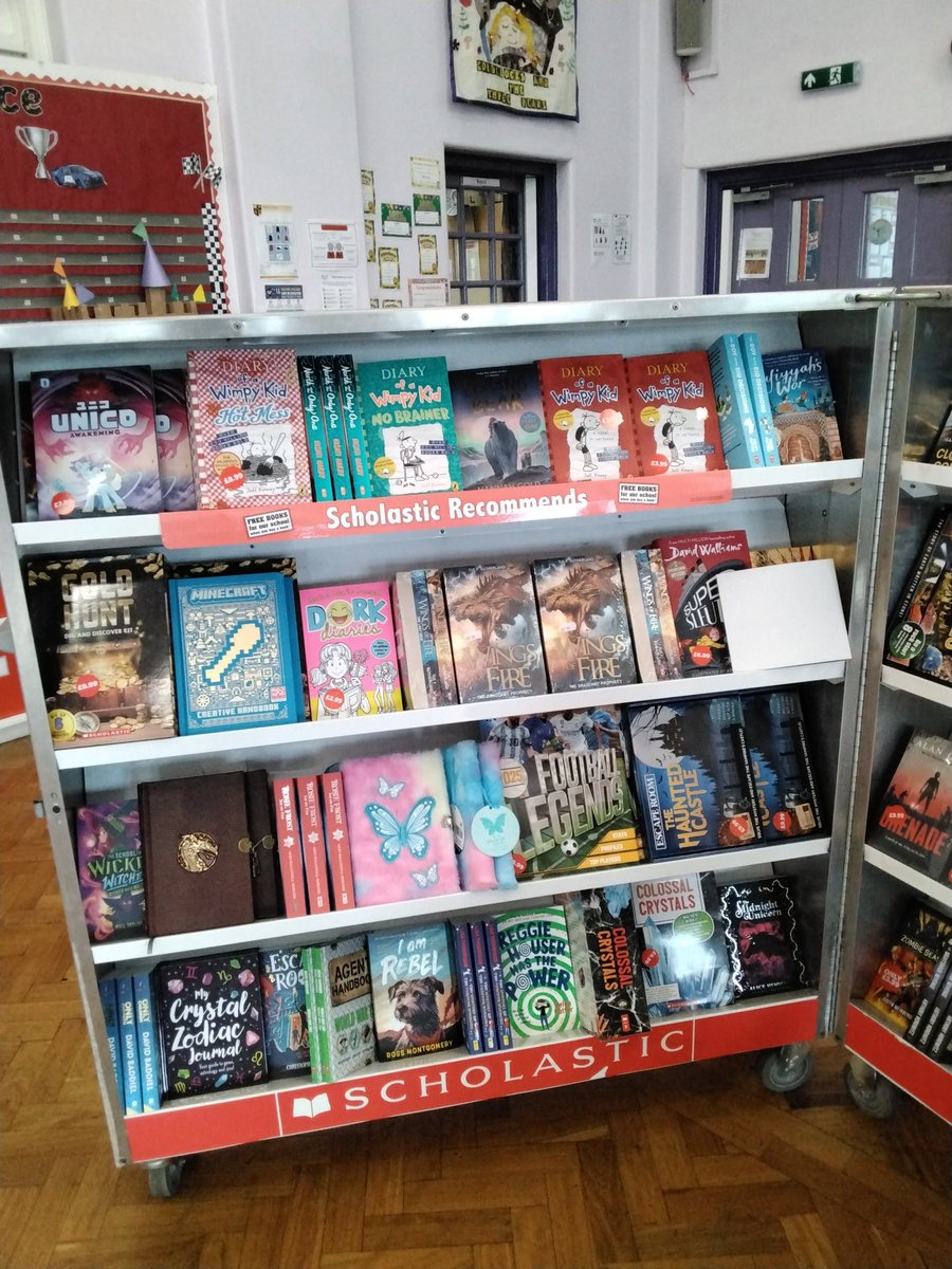 LeighPrimary's tweet photo. The Book Fair is back children! #lifelonglearners #memorymakers @voice21oracy #linguistic @LeighPrimaryHT @UNICEF #article28 #learningtoread #readingtolearn https://t.co/kdjp5fTNr8