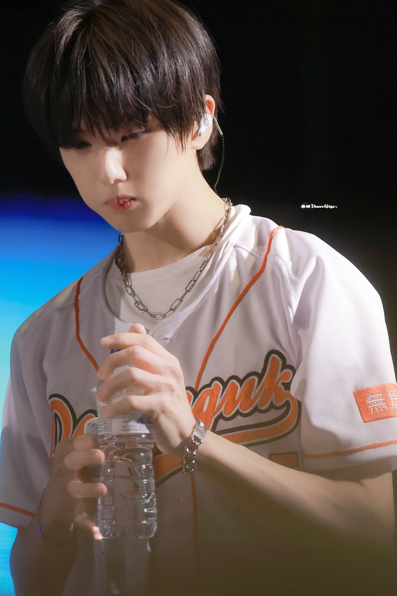 2Pigs (@ihave2pigs) on Twitter photo 250528 ๋๊ตญ๋
#์ง์ฑ #๋ฐ์ง์ฑ #JISUNG #NCT 
#NCTDREAM 250528 ๋๊ตญ๋
#์ง์ฑ #๋ฐ์ง์ฑ #JISUNG #NCT 
#NCTDREAM