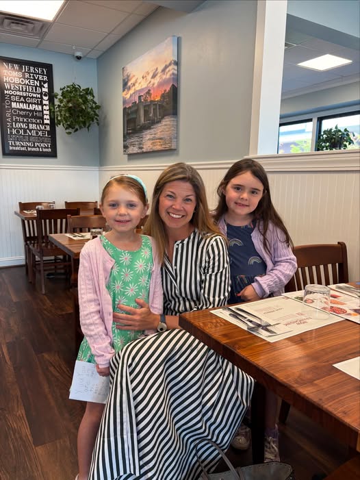 A morning breakfast- 🥞 Pancakes with the Principal!
These ladies won a delicious adventure with Dr.
Stigliano as part of the EFLS Auction Teacher
Experiences. Thank you to Dr. Stigliano and to our
EFLS supporters