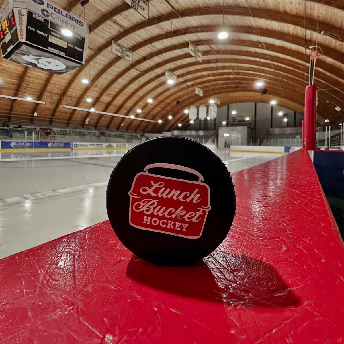 Lunch Bucket Hockey (@lunchbucketpuck) on Twitter photo Can you name this iconic Barn?
Tons of great Lunch Bucket players started their careers here - Early mornings and late nights at the rink playing the right way, and having fun doing it!
#workhardhavefun #lunchbuckethockey Can you name this iconic Barn?
Tons of great Lunch Bucket players started their careers here - Early mornings and late nights at the rink playing the right way, and having fun doing it!
#workhardhavefun #lunchbuckethockey