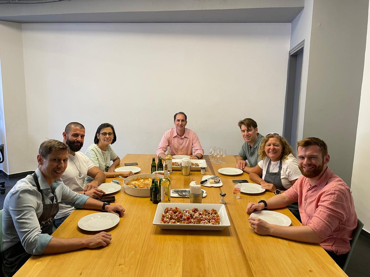 Whisks in hand, diplomacy on the menu 🇬🇧🇱🇧
The UK Defence team in Beirut trade uniforms for aprons in a delicious cultural exchange — proving that good food knows no borders! #DefenceDiplomacy #UKinLebanon