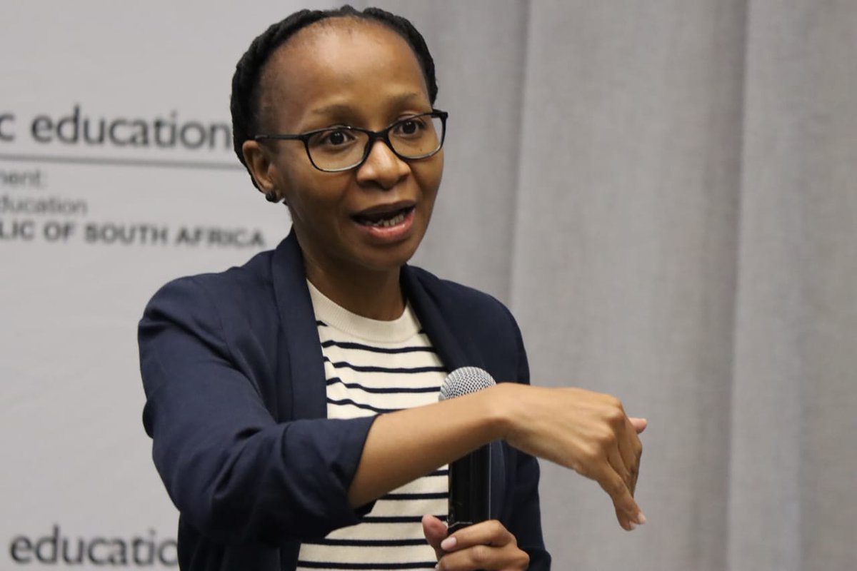 DBE_SA's tweet image. In 2023, the National Task Team&apos;s work led to the issuance of Circular 28 of 2023, which provides guidance to provincial education departments on the placement of specific categories of out-of-school learners in schools. 

Adv Benedict Hangwi Matlhape and Adv Kaogelo Ramaimela,…