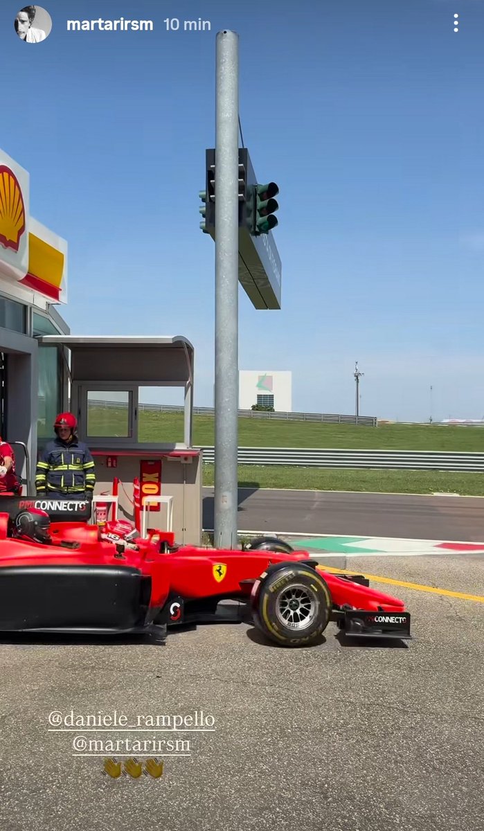 Matteo Martari ha fatto il giro di pista con Charles Leclerc, questa non è un'esercitazione ‼️