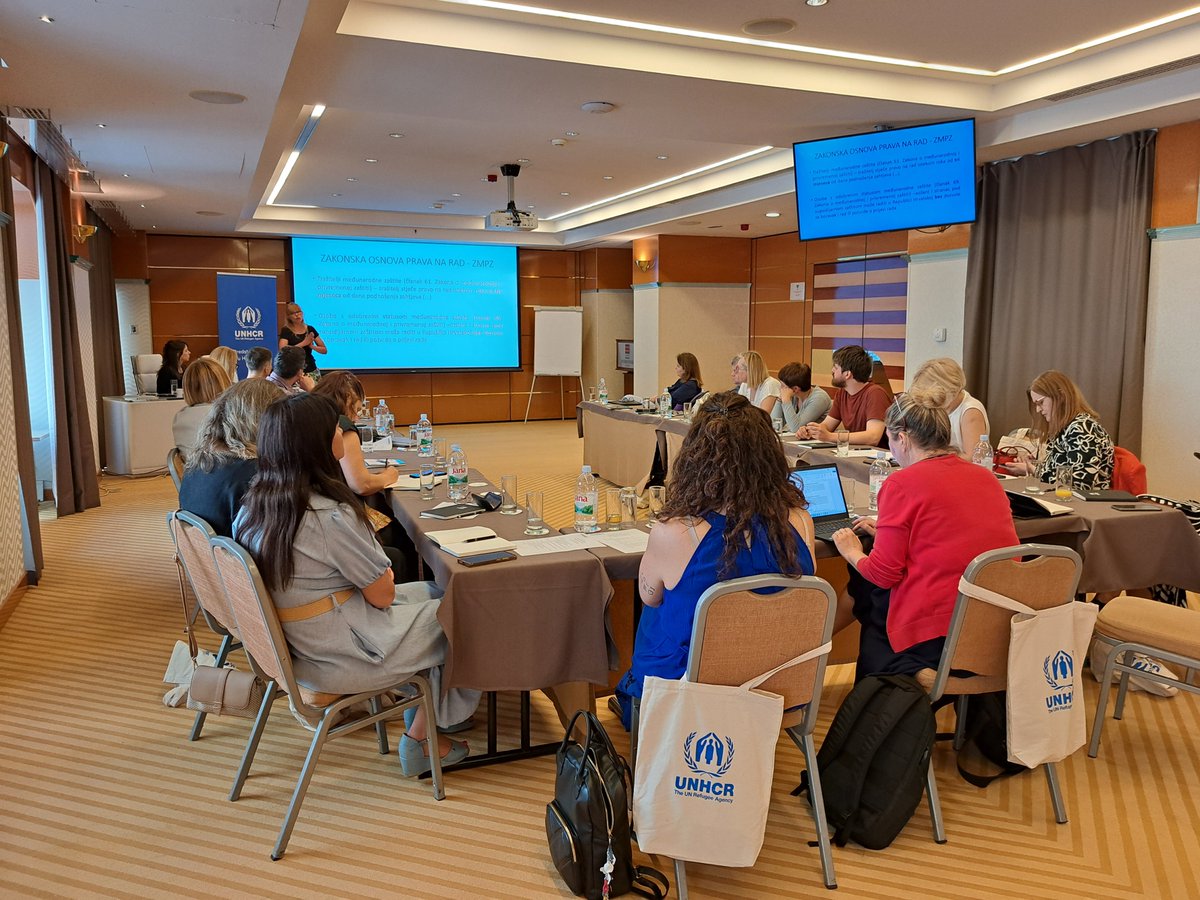 ✅ Održana radionica za zaposlenike Centra dobrodošlice Grada Zagreba. Fokus: komunikacija, prava raseljenih osoba i jačanje suradnje. Hvala partnerima <a href="/crvenikriz_hr/">Hrvatski Crveni križ</a> i Hrvatski pravni centar na predanom radu i stručnosti!
#GradZagreb #Izbjeglice #CentarDobrodoslice #Integracija