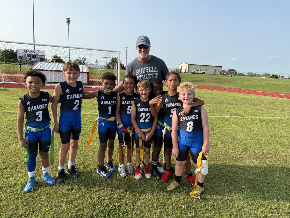 Sean Cooper (@seancooper_c4) on Twitter photo 🔵The Head SAVAGE 🏈 Coach <a href="/AtterberryBo/">Bo Atterberry</a>
Came out to Watch the Young Savages Win a Ship in Durant.
The 1909 on the Jerseys Means More because of that man.
Having a College Head Coach support All the Youth in His community is A Blessing.
<a href="/SoutheasternFB/">Savage Storm Football</a>
<a href="/SE1909/">Southeastern Oklahoma State University</a> 🔵The Head SAVAGE 🏈 Coach <a href="/AtterberryBo/">Bo Atterberry</a>
Came out to Watch the Young Savages Win a Ship in Durant.
The 1909 on the Jerseys Means More because of that man.
Having a College Head Coach support All the Youth in His community is A Blessing.
<a href="/SoutheasternFB/">Savage Storm Football</a>
<a href="/SE1909/">Southeastern Oklahoma State University</a>