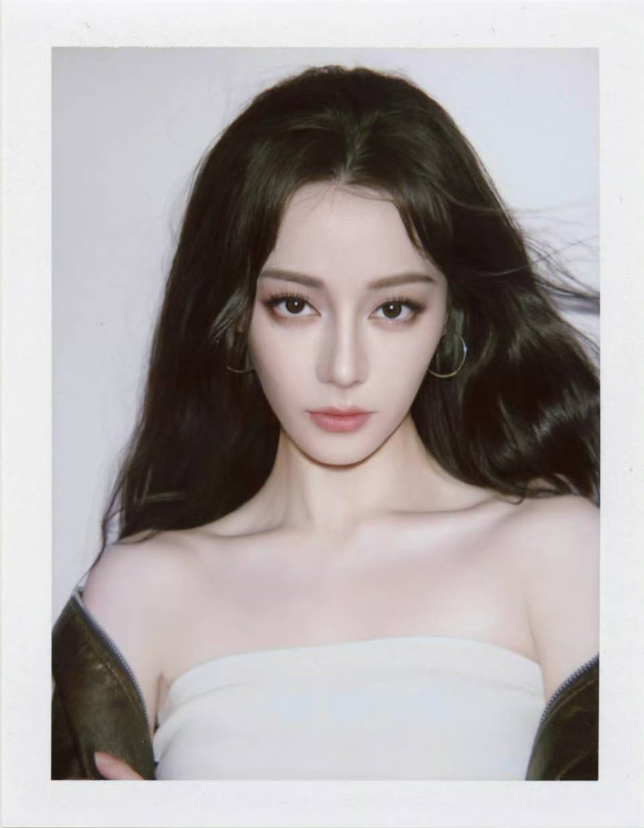 สุขสันต์วันเกิดน้าาา ขอให้สุขสมหวังทุกๆอย่าง ขอมอบความรักดีๆให้ตลอดไปน้าา คนสวย
Dilraba Timeless AsEver
#HappyDilrabaDay2025