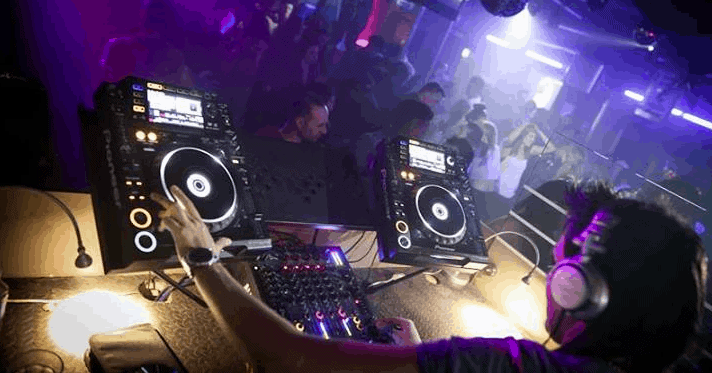 stormdjs's tweet image. Book DJ Sagia for your event and experience her vibrant energy! 🎶✨ #DJSagia #EventBooking #LondonMusicScene
storm-djs.com/djs/sagia/