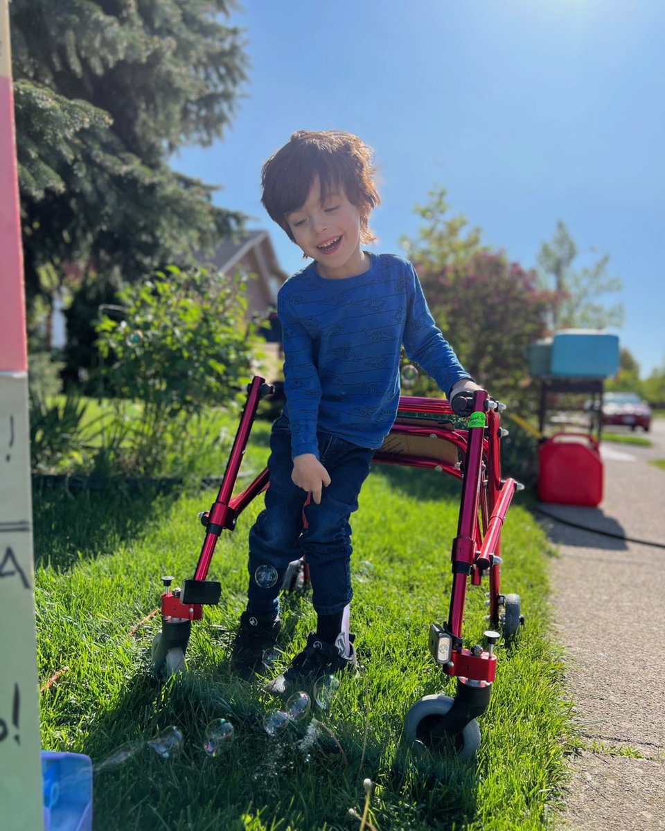 starlightquebec's tweet photo. Justin, un papa Starlight, a eu envie de donner au suivant. Il a donc eu l’idée de lancer un projet de lave-auto, qu’ils ont nommé le « Wishy Washy Car Wash ».

Cet été, passez à l'action à votre manière. Rendez-vous au https://t.co/LhYeydthNw. ☀️💫 https://t.co/lJV0E2AHkD
