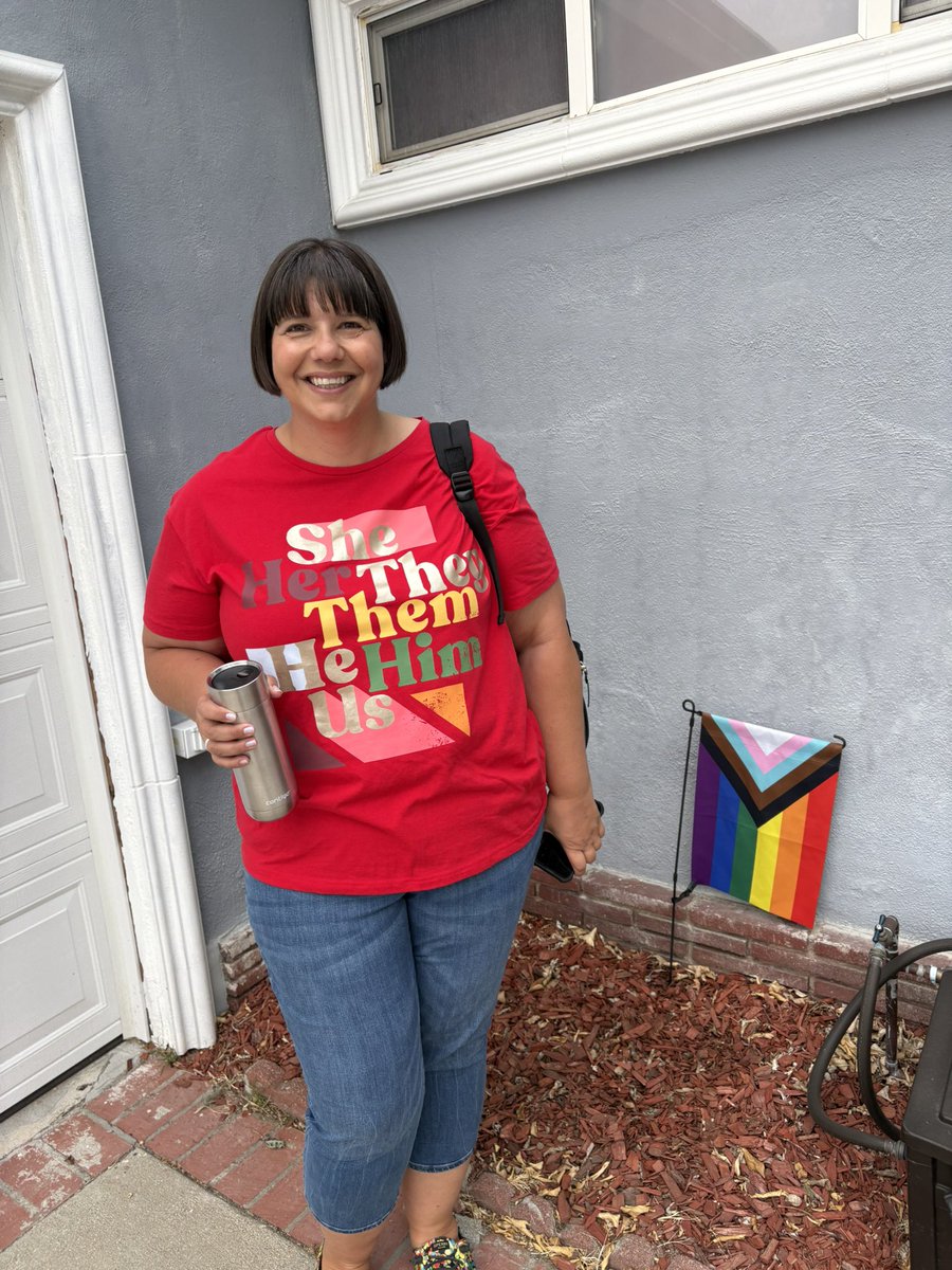 Angela Knapp (@dreamtosteam) on Twitter photo The first <a href="/UTLAnow/">United Teachers Los Angeles</a> Red Tuesday during June?! Let’s go! #Pride #UnionProud The first <a href="/UTLAnow/">United Teachers Los Angeles</a> Red Tuesday during June?! Let’s go! #Pride #UnionProud