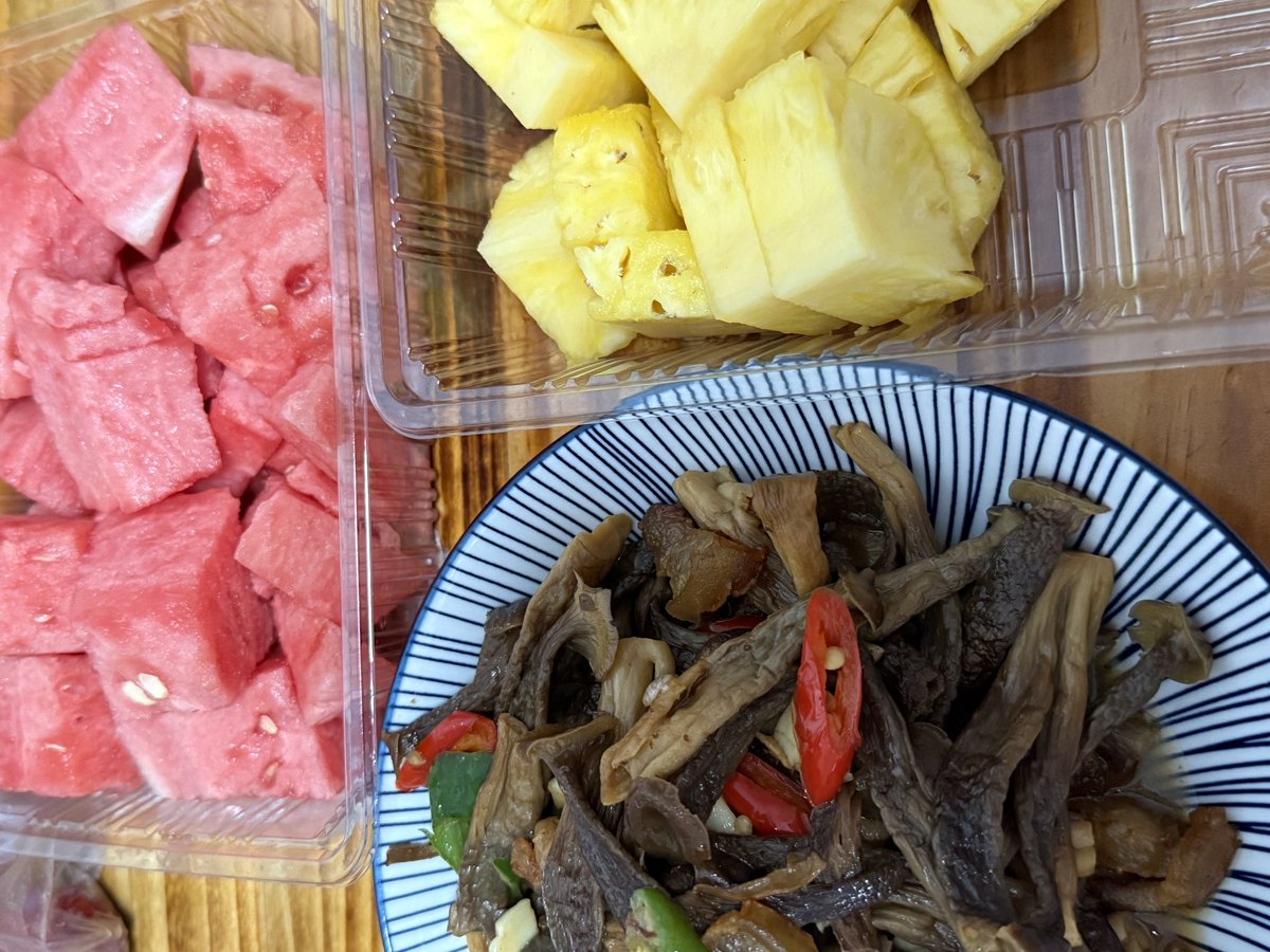 福利姬喵一勺分享的黄推图片2 - 网红私拍内容