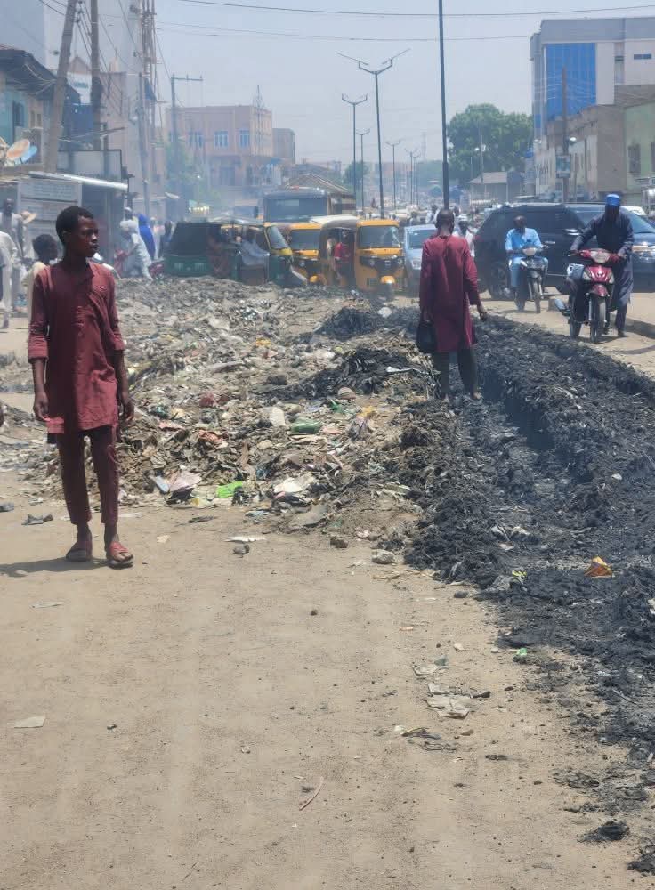 This is Kano, Kano is very dirty

Kano State Governor is the most Useless Governor in Nigeria's History