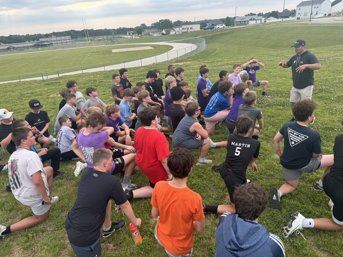 TSMS Titan Athletics and Activities (@tsmsad) on Twitter photo Great 1st day of football weights/conditioning <a href="/TroySouthMiddle/">Troy South Middle</a>! #TitanStrong #ArmorUp Great 1st day of football weights/conditioning <a href="/TroySouthMiddle/">Troy South Middle</a>! #TitanStrong #ArmorUp