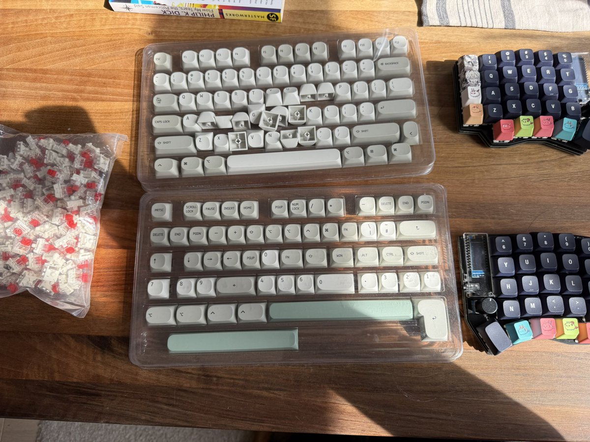 Like Christmas 🎄 maintenance mode on