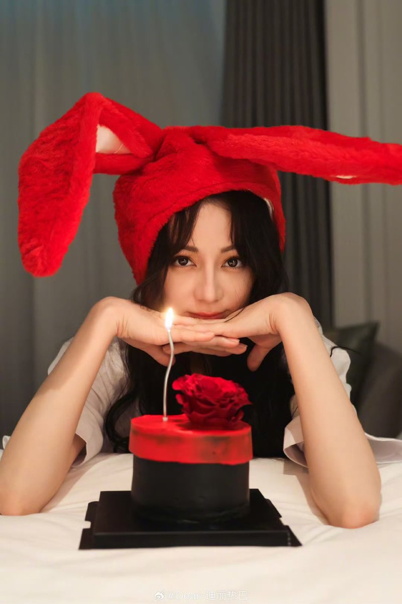 สุขสันต์วันเกิด ขอให้มีความสุข ทุกๆการเติบโตยังมีกำลังใจเล็กๆอยู่ตรงนี้เสมอ รักหนูนะลูก 💙
Dilraba Timeless AsEver
#HappyDilrabaDay2025