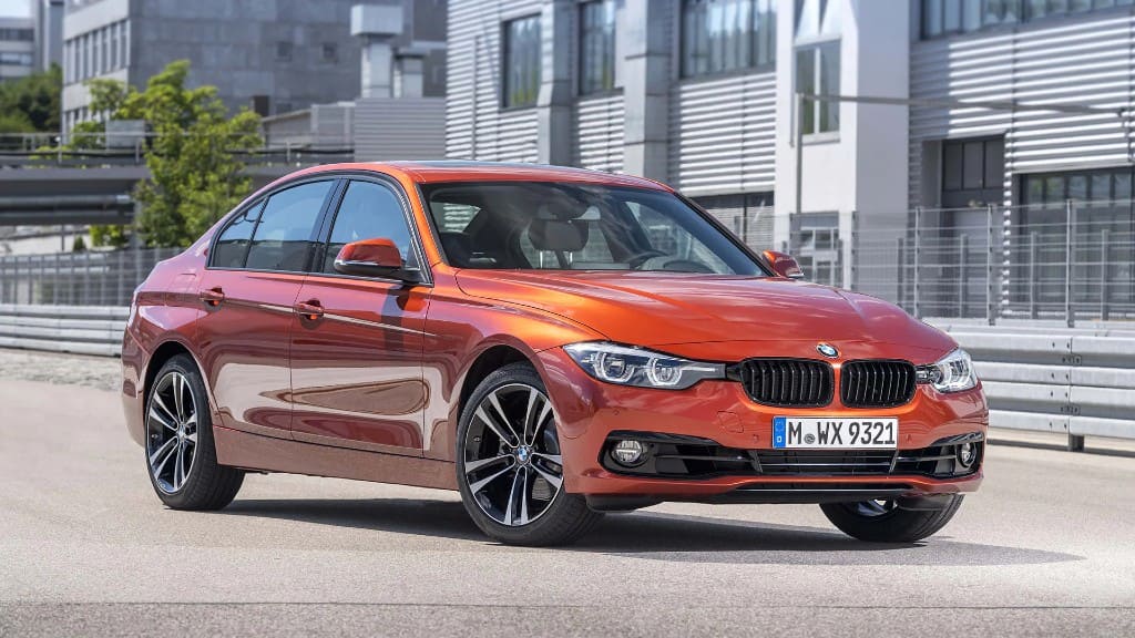 Onlydriving1's tweet image. Ανακαλούνται 22.029 BMW 1 Series, 2 Series, 2 Series Active Tourer/Gran Tourer, 3 Series, 3 Series Gran Coupe, 4 Series, M4, 5 Series, 6 Series, X1, X3, X5, X5 M, X6 και X6 M για τους αερόσακους
onlydriving.gr/anakalountai-2…
#BMW #3Series #1Series #Series #Ανακλήσεις #Greece #X1 #X5