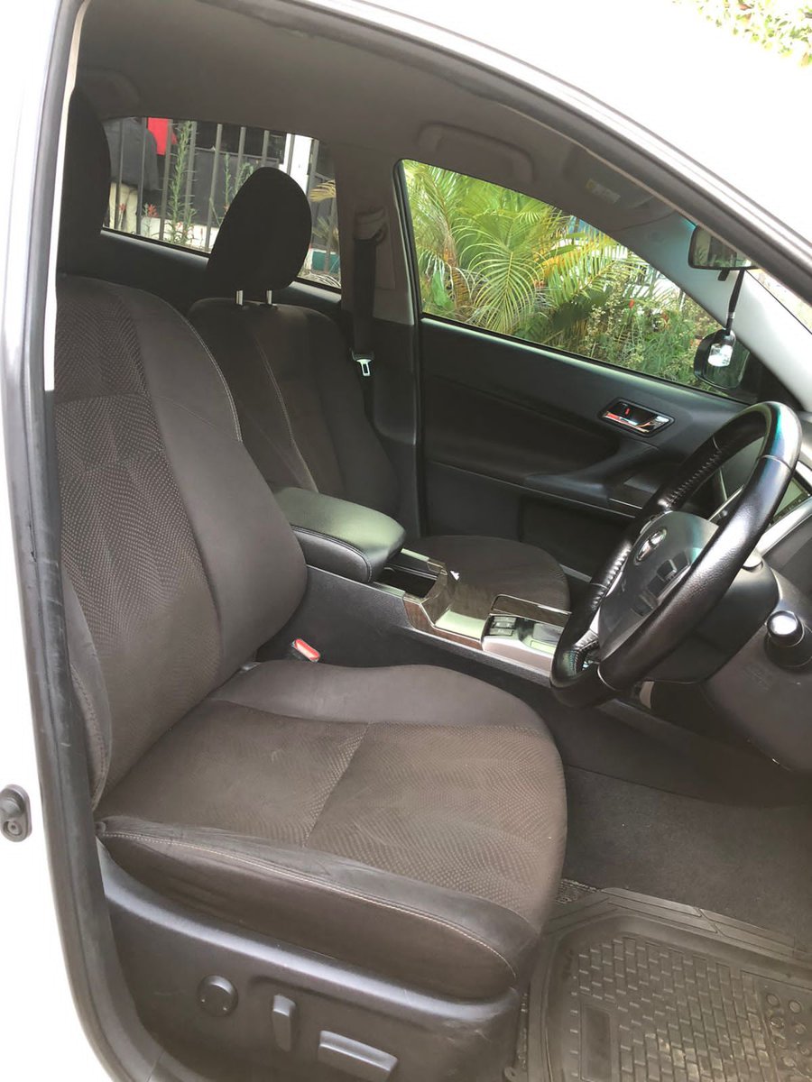 2015 Toyota Mark X 

2500cc | Petrol | Automatic 

✅ Reverse camera  ✅ Original paint  ✅ Steering controls 

💰Kshs 1,550,000
📲What's App 0762454500
📌Gari Gurus, Kiambu Rd, Next to Evergreen Square
*For more pictures check our website