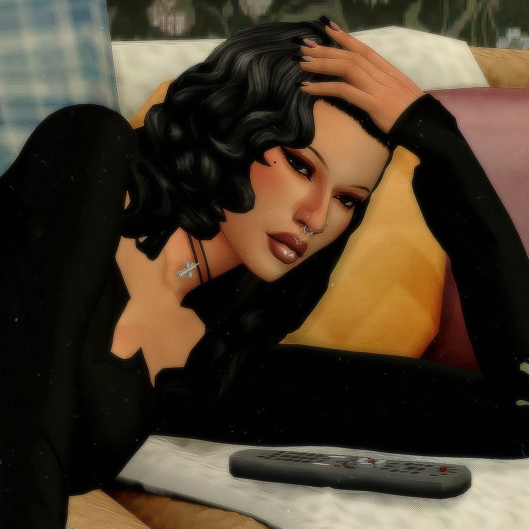 GirlySimz's tweet photo. Vivian Blake 📷 https://t.co/EtexCxuBkY