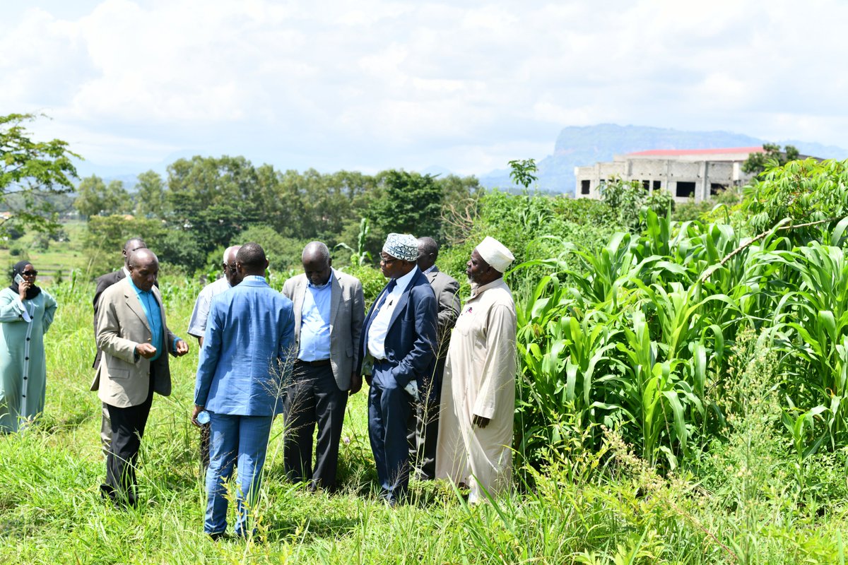 rectoriuiu1988's tweet image. I write with immense gratitude and pride to commend the Academic Affairs Committee for their exemplary work during the today’s inspection tour at our Main Campus in Mbale.@iuiuac @iufckabojja @IUIUFCGUILD @guildiuiukc @IuiuArua @isdb_group