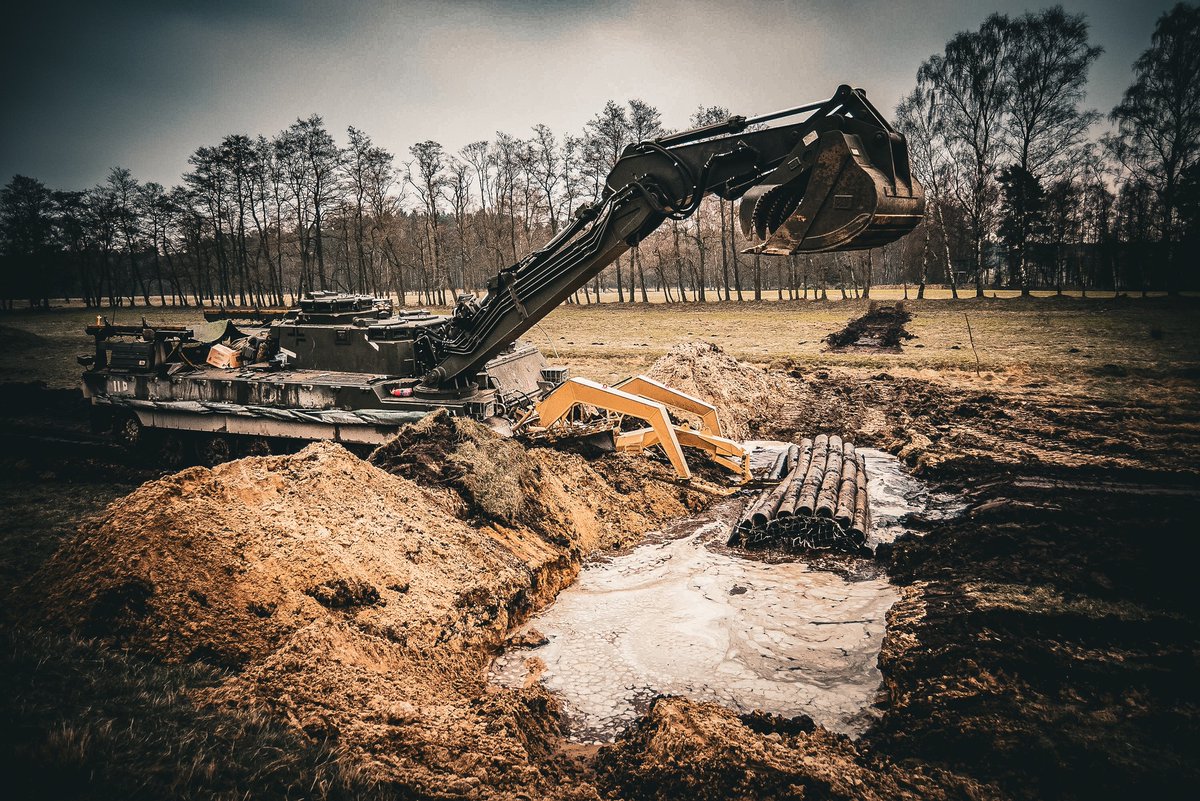 Proud_Sappers's tweet image. Welcome to the Second Round of the Photo of the Month Competition, for May 2025! Help us to decide what will be our Finalist! 📸🏆  

Love for Photo 1 (Left).
Wow for Photo 2 (Right).

#SapperFamily #SapperSmart #SapperStrong #Ubique