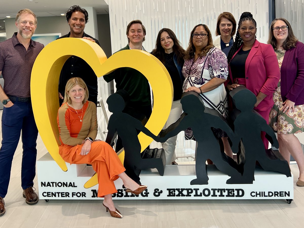 Darkness2Light's tweet image. We had an incredible board meeting at @NCMEC 🙌 We're heading into the new fiscal year with big ideas, new partnerships, and even more ways to protect kids. Stay tuned… we’ve got some exciting things coming!
Check out the latest in our May newsletter: ow.ly/k4fJ50W34kL