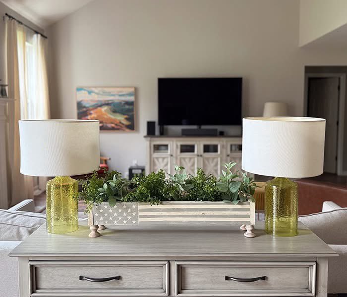 boardandbrushcs's tweet image. 𝗝𝗨𝗡𝗘 𝗡𝗘𝗪 𝗥𝗘𝗟𝗘𝗔𝗦𝗘 ⭐ 🍉🇺🇸
Get ready to kick off summer with our June release - packed with sunny vibes &amp;amp; patriotic flair! These DIY projects are perfect for summer days, backyard BBQs, and red, white &amp;amp; blue celebrations.