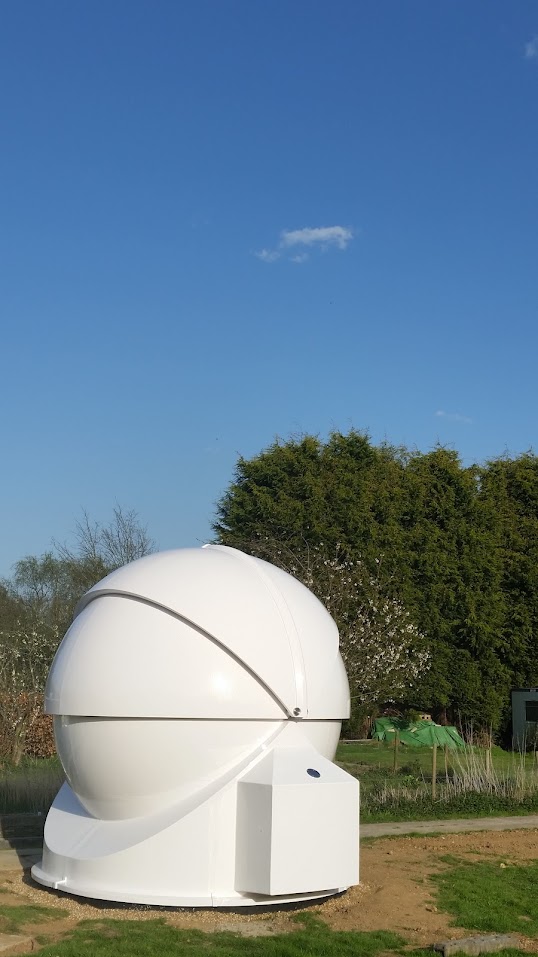 BeaconObs's tweet photo. The 10th birthday of the observatory is coming up. Here are some images from mid April 2015 when the dome was put up .... https://t.co/DxBbAfolly