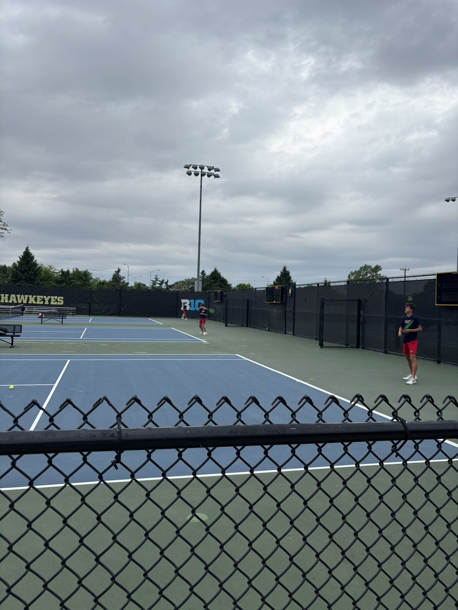 BallardBTennis's tweet photo. On the courts #TeamState #BallardTennis https://t.co/IoW7zQ3CJU