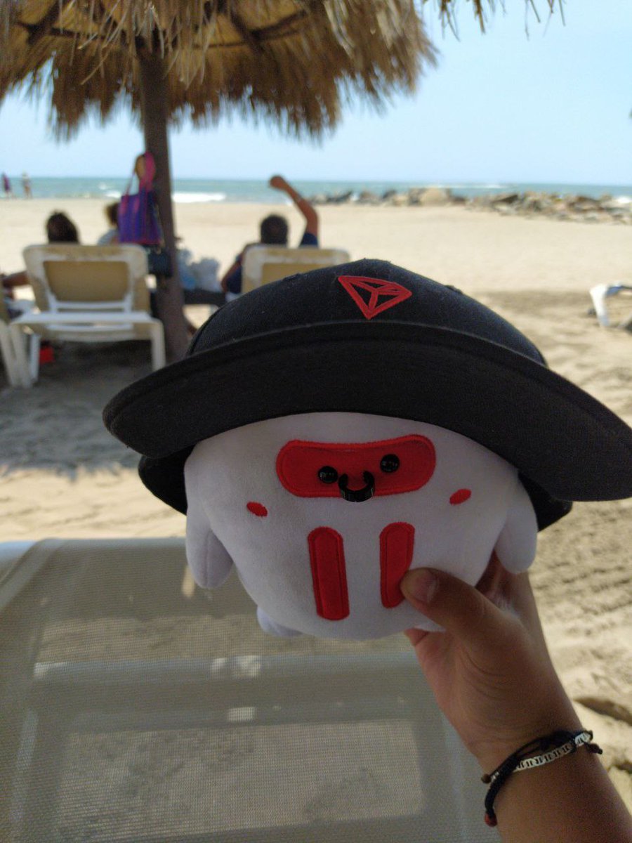 felixxacr's tweet image. Todo comenzó con este amiguito perdido 🥺
Pero las buenas vibras y está gran comunidad #tron tenía algo mejor
Hoy soy parte de #TRONGlobalFriends
Así que desde 🇲🇽 hasta donde lleguemos 🫡🫡  
El sentimiento #tronics es global
@justinsuntron
@trondao
@TronDao_ESP 
@TronDao_RU