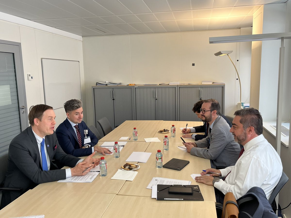 Permanent Representation of Poland to the OECD (@plpermrepoecd) on Twitter photo Bilateral meeting on the margins of #OECDministerial between <a href="/M_Baranowski/">Michał Baranowski</a> <a href="/MRiTGOVPL/">Ministerstwo Rozwoju i Technologii</a> and <a href="/vidallerenas/">vidal llerenas</a> <a href="/SE_mx/">Economía México</a> <a href="/DelegamexOCDE/">Delegamex OCDE</a> was a great opportunity to discuss current global trade outlook, 🇵🇱🇲🇽 economic relations and forthcoming trade events. Bilateral meeting on the margins of #OECDministerial between <a href="/M_Baranowski/">Michał Baranowski</a> <a href="/MRiTGOVPL/">Ministerstwo Rozwoju i Technologii</a> and <a href="/vidallerenas/">vidal llerenas</a> <a href="/SE_mx/">Economía México</a> <a href="/DelegamexOCDE/">Delegamex OCDE</a> was a great opportunity to discuss current global trade outlook, 🇵🇱🇲🇽 economic relations and forthcoming trade events.