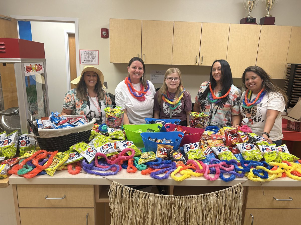 Shiloh Valley Primary School (@shilohvalleyps) on Twitter photo Our staff morale team is helping us get to the finish line! ππ»πΎ #TeamUCPS <a href="/AGHoulihan/">Andrew G. Houlihan</a> <a href="/TopperJenn58692/">Jennifer Topper</a> <a href="/UCPSNC/">Union County Public Schools</a> Our staff morale team is helping us get to the finish line! ππ»πΎ #TeamUCPS <a href="/AGHoulihan/">Andrew G. Houlihan</a> <a href="/TopperJenn58692/">Jennifer Topper</a> <a href="/UCPSNC/">Union County Public Schools</a>